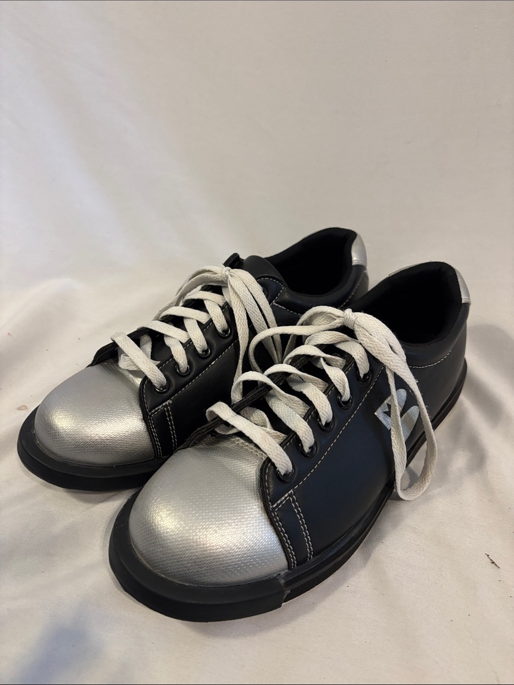 Brunswick TZone Unisex Bowling Shoes Black Silver Men 8 or Women 9.5